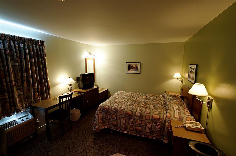 Motel Le Transit Mont-Saint-Hilaire Buitenkant foto