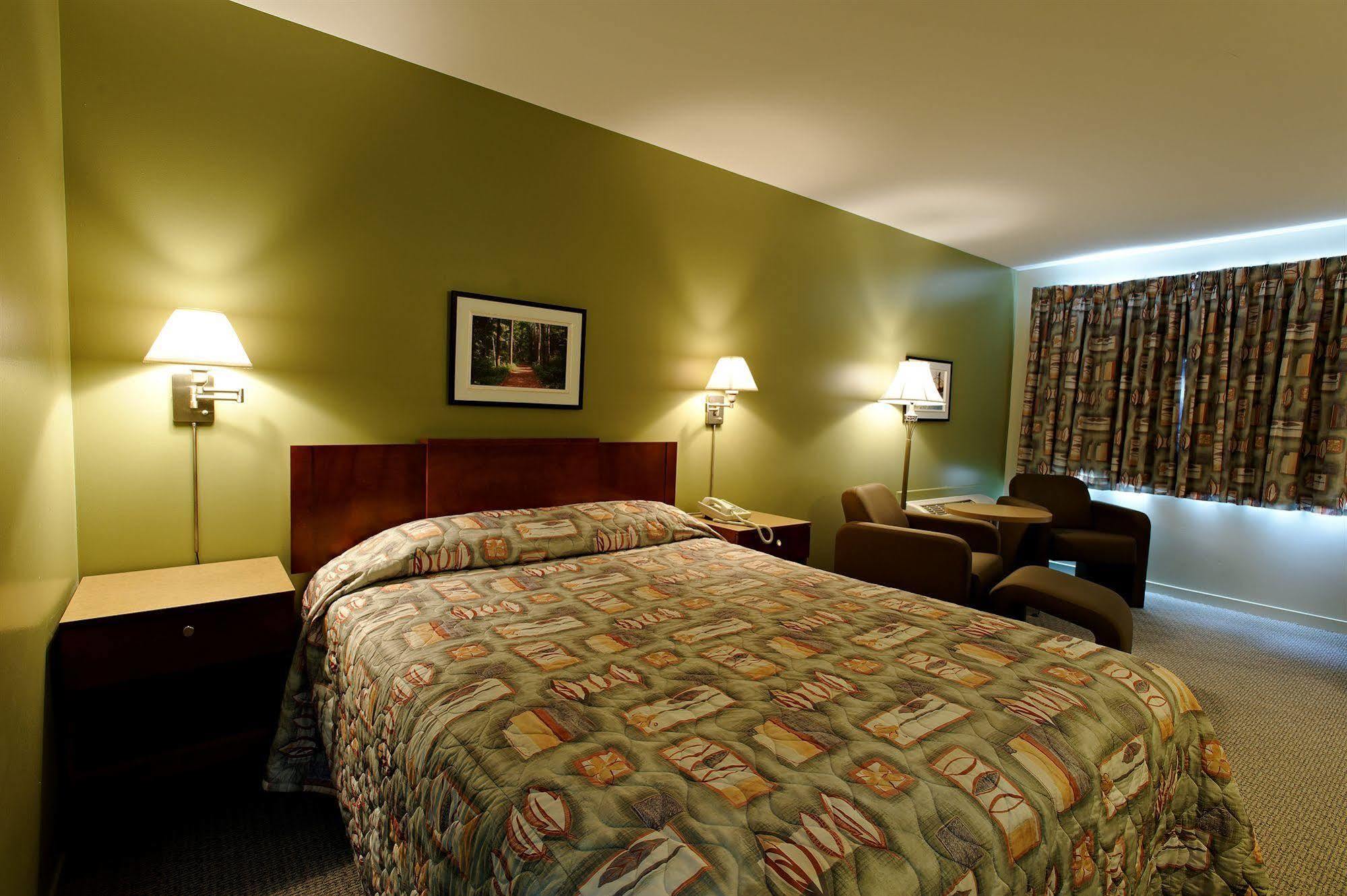 Motel Le Transit Mont-Saint-Hilaire Buitenkant foto